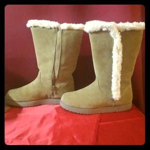 Size 7 women's boots